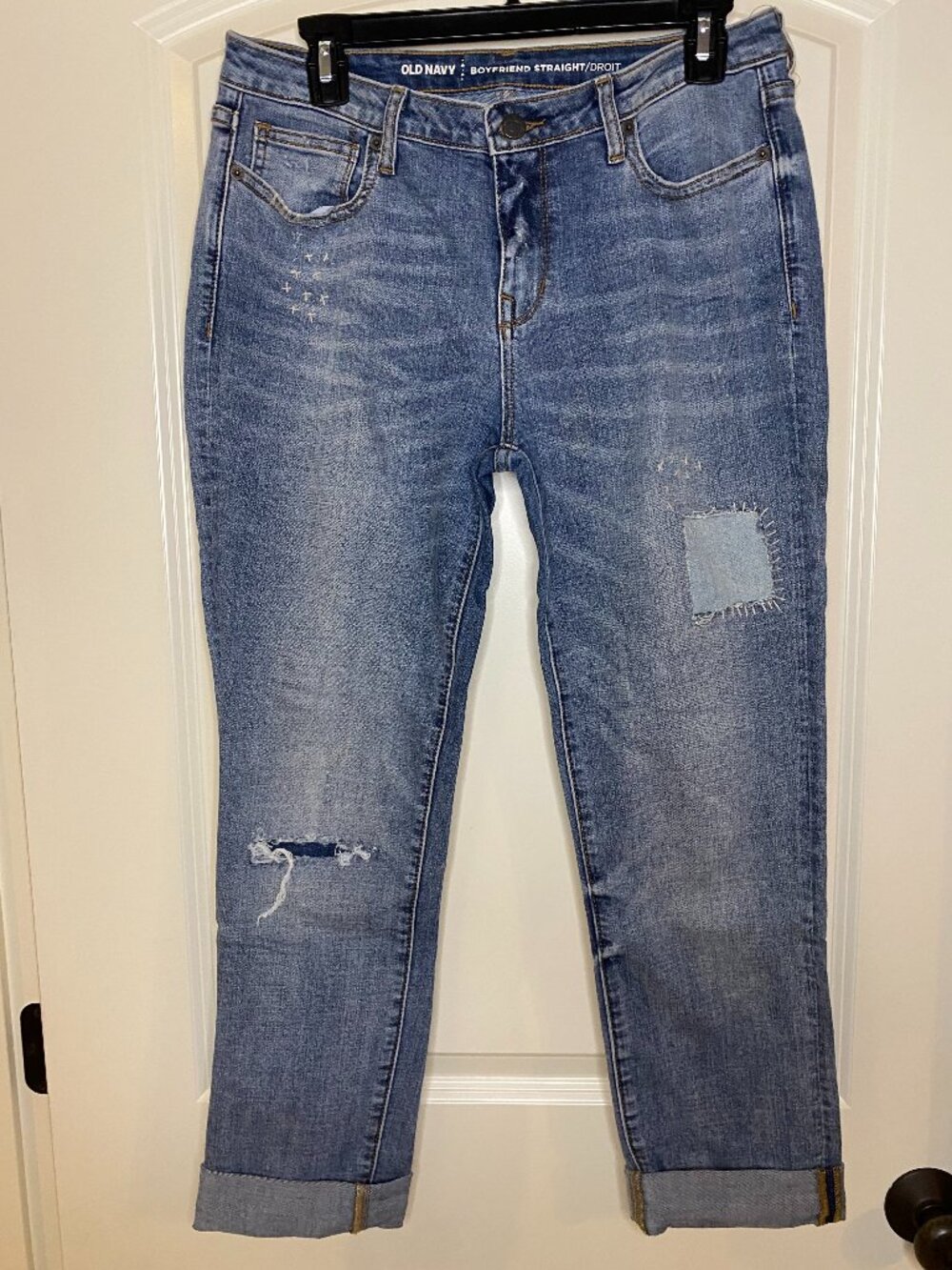 Old Navy straight leg distressed denim 8 Regular